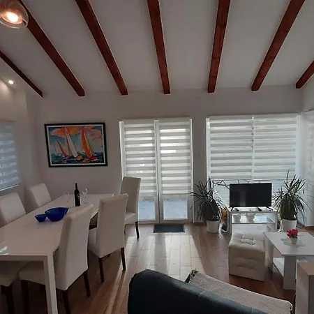 Apartment Nika