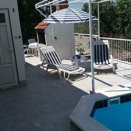 Apartment Nika Mlini