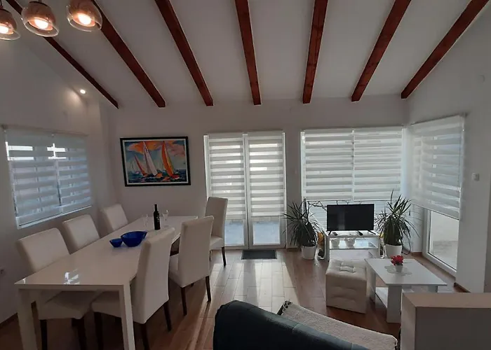 아파트 Villa Nika Mlini