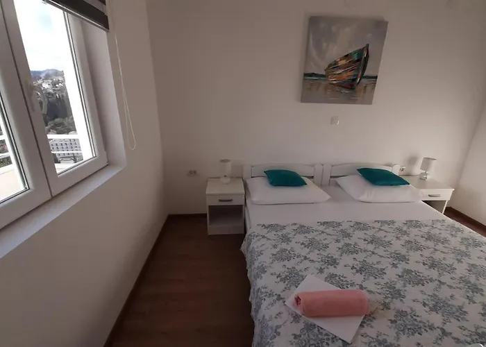 Villa Nika Mlini 아파트 *