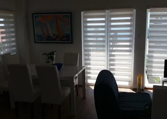 Villa Nika Mlini 아파트 *